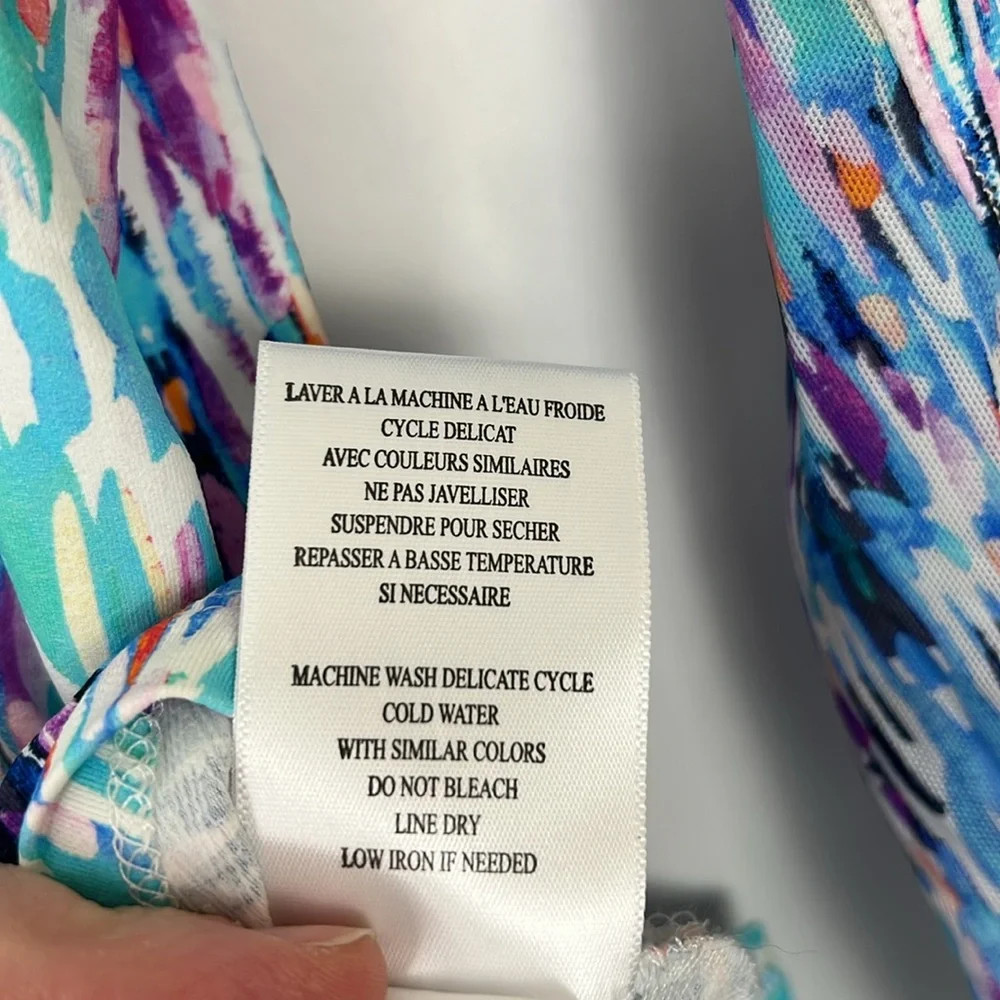 EUC Tribal Sport Mock Neck Top with 1/3 zipper XS - Picture 8 of 8